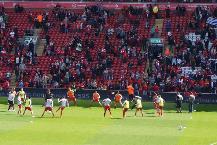 将球稳稳送 将球稳稳送